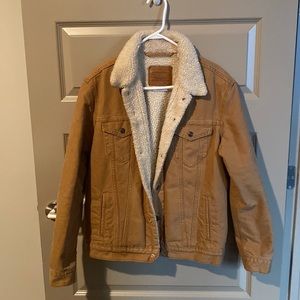 Men’a Levi’s sherpa trucker jacket Large
